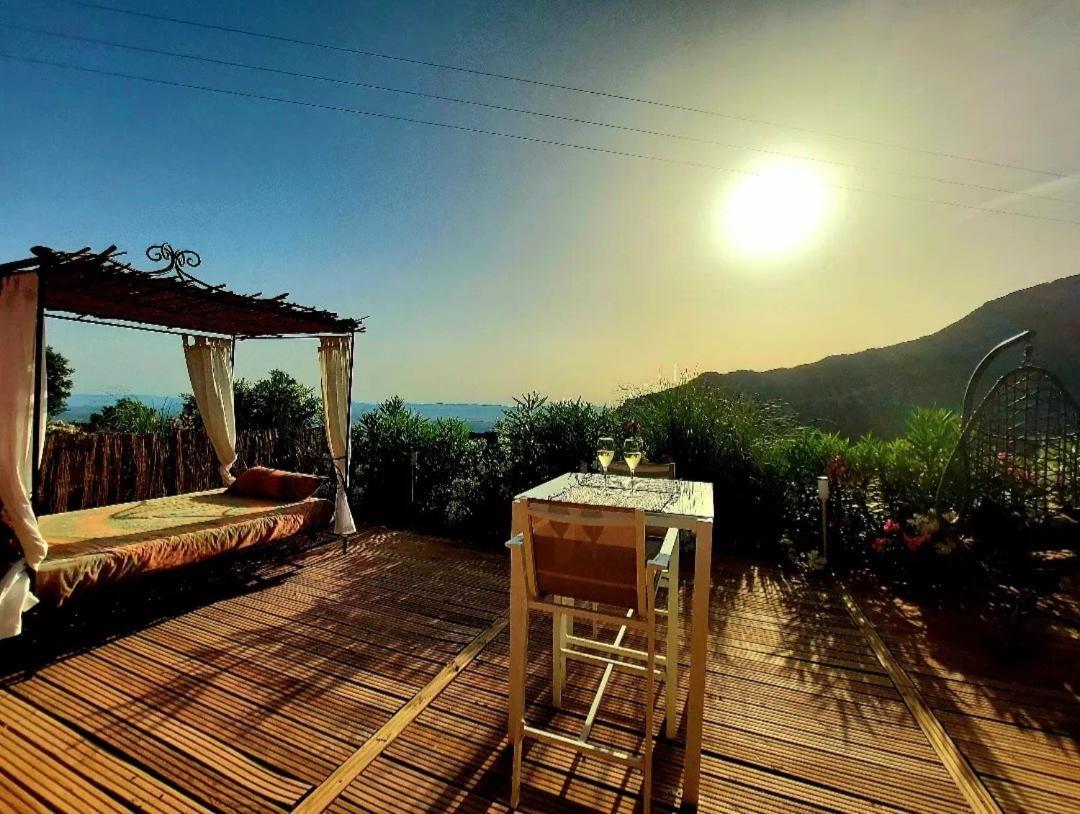 Отель Ddg Retreat Касарес Экстерьер фото